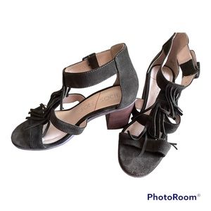 Sole Society Size 9 man made suede pumps